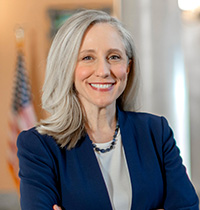 Gobernadora Abigail Spanberger