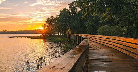 Paseo por el río Hopewell. Foto: Daniel Jones.