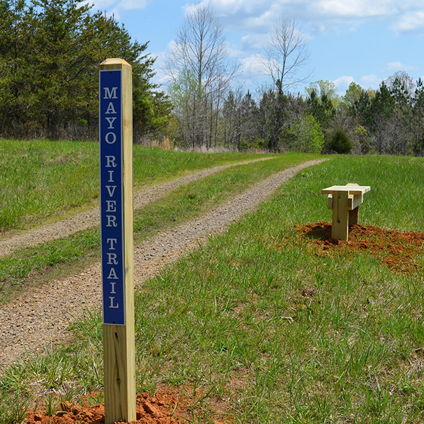 Sendero en el río Mayo