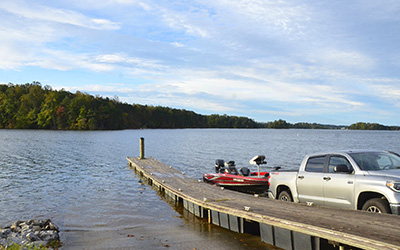 Botadura de botes en el Parque Estatal Smith Lake