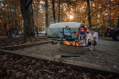 Camping con niños. Foto: Kenton Steryous - www.kentonsteryous.com