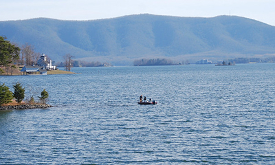 Lago de la montaña Smith